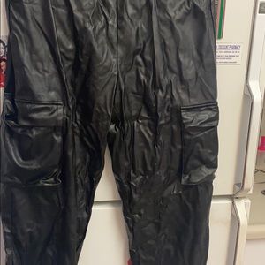 Leather baggy pants with pockets
